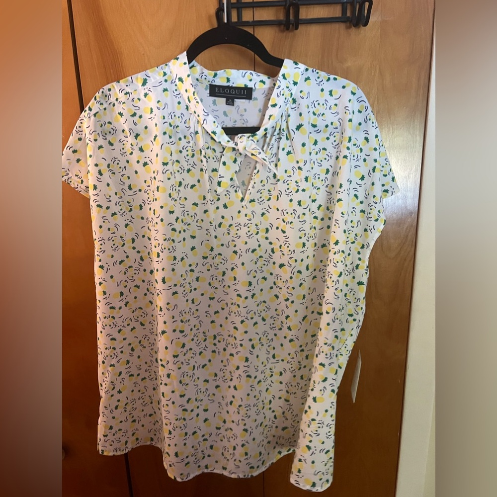 ELOQUII size 18 pineapple blouse with tie neck